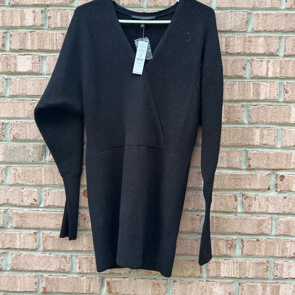 White House Black Market Sweaters - WHBM NWT Black V-Neck Tunic Sweater